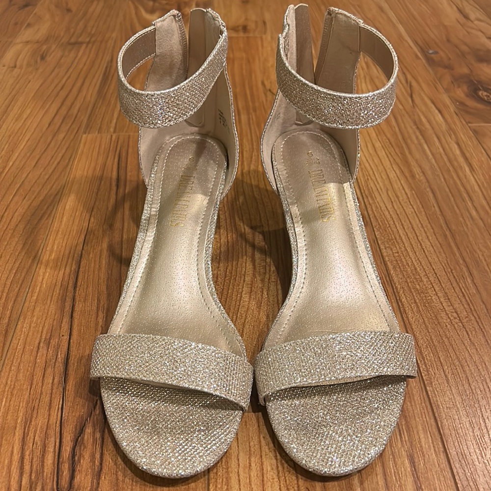 Dress shoes